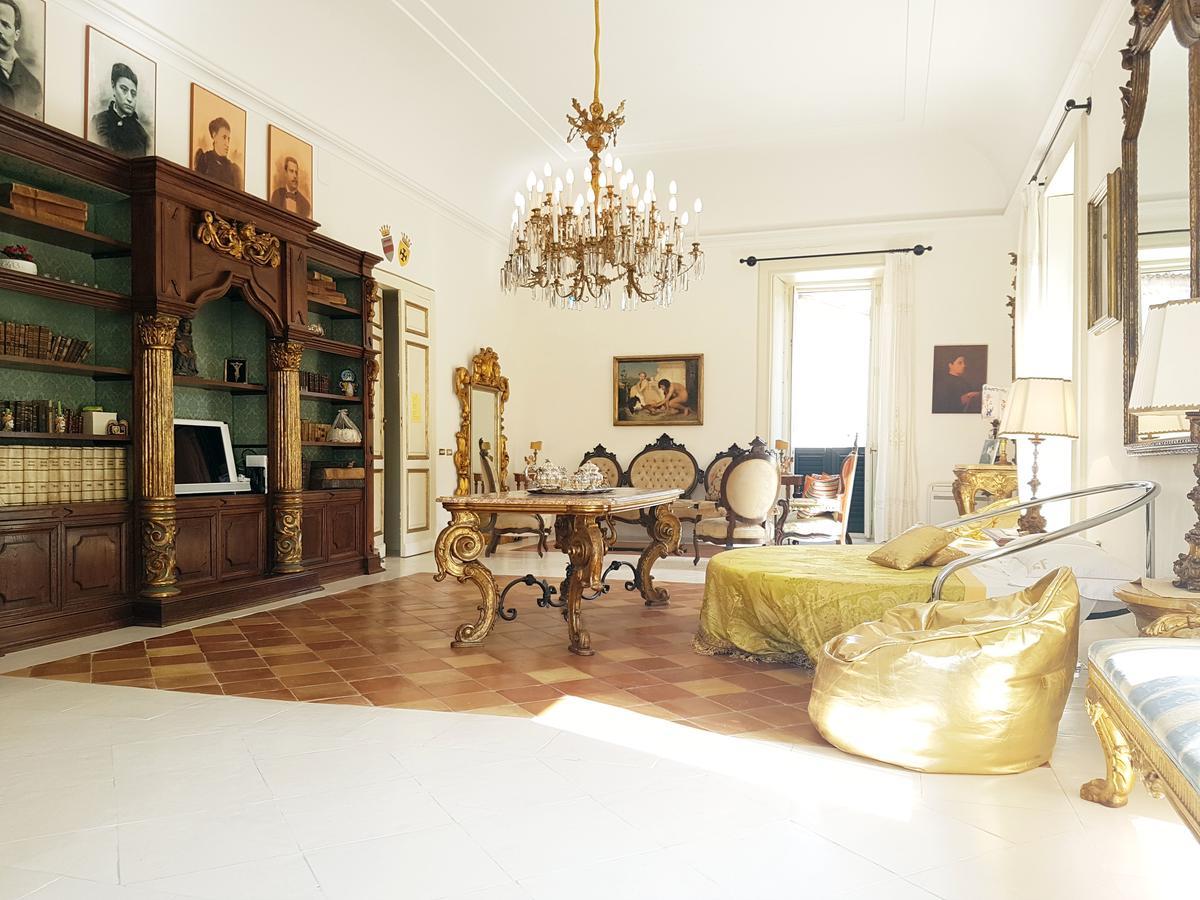 Residenza Vanvitelli トロペーア エクステリア 写真
