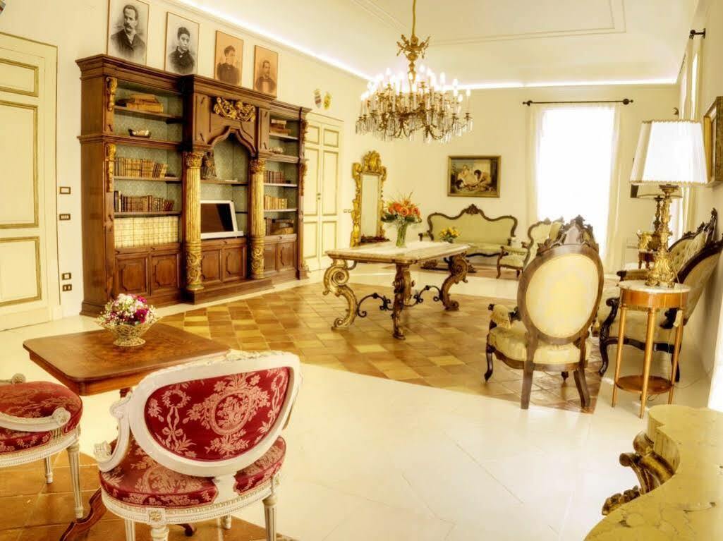 Residenza Vanvitelli トロペーア エクステリア 写真